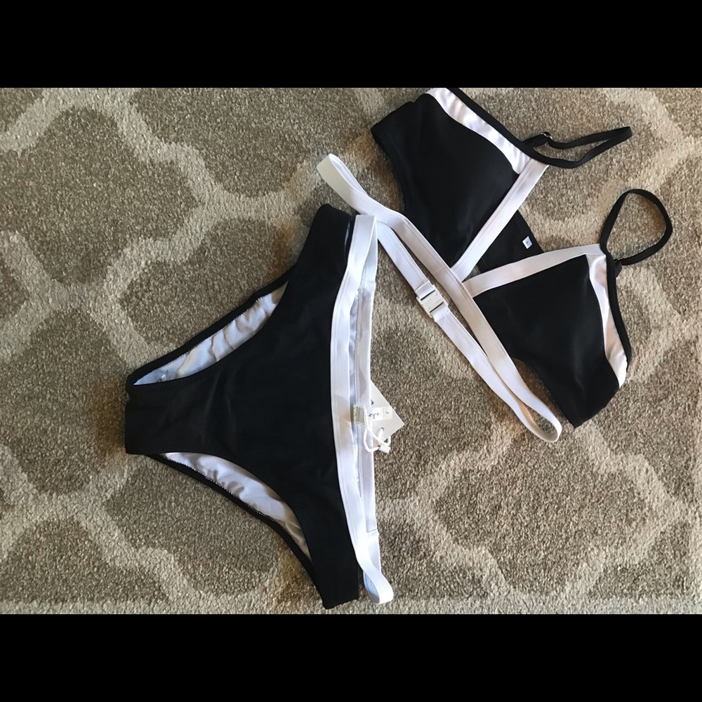Black and white Cupshe bikini L